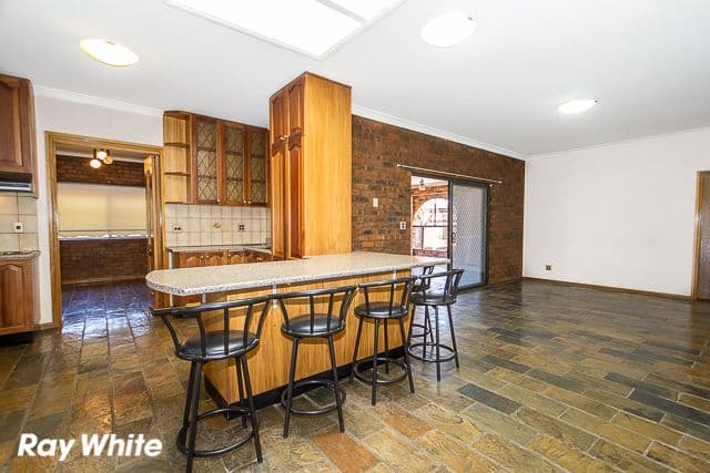 8 Wheller Street, BOSSLEY PARK NSW 2176, Bossley Park - Thumbnail 4