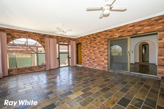 8 Wheller Street, BOSSLEY PARK NSW 2176, Bossley Park - Thumbnail 6