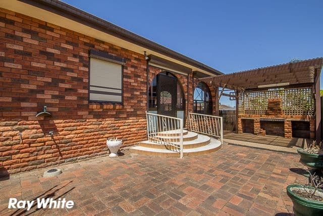 8 Wheller Street, BOSSLEY PARK NSW 2176, Bossley Park - Thumbnail 8