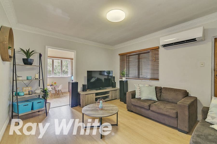 96 Railway Parade, Woodridge QLD 4114, Woodridge - Thumbnail 4