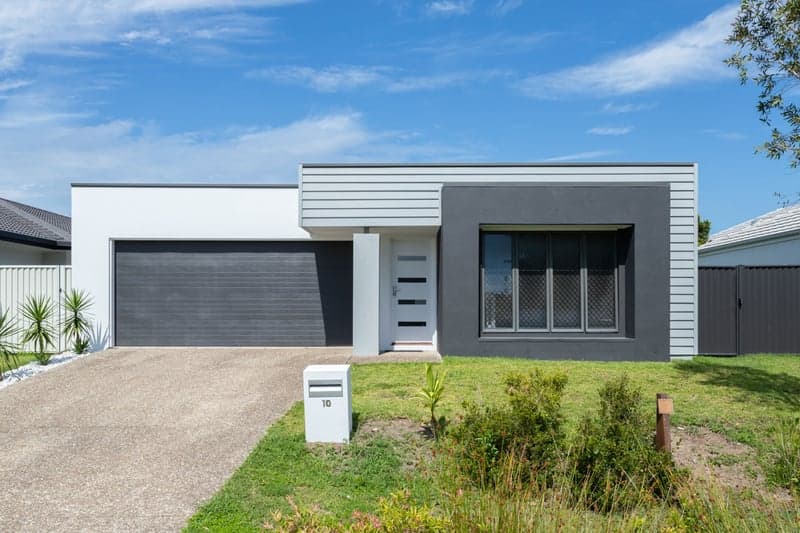 10 Burdekin Place, Pelican Waters - Thumbnail 2