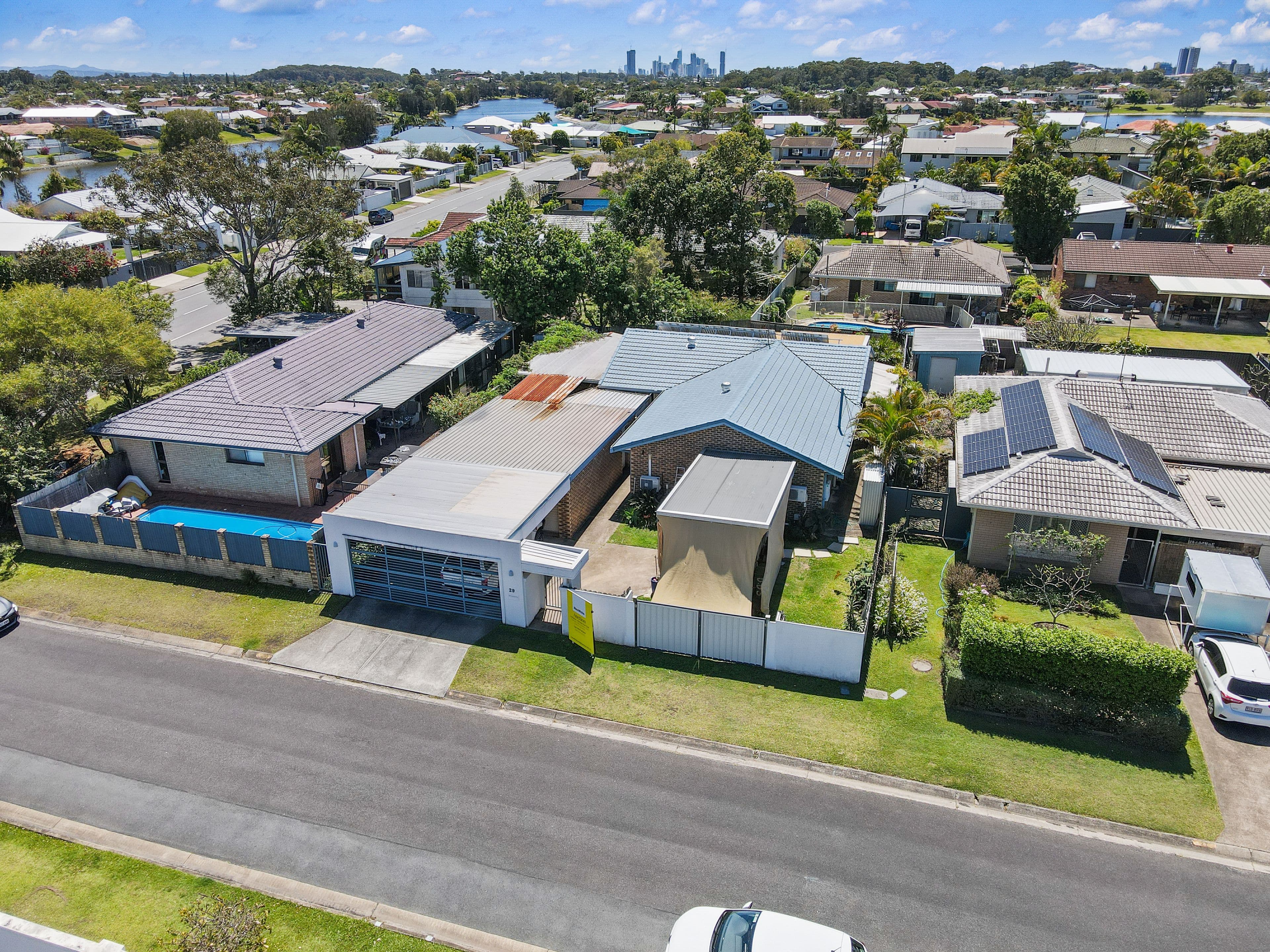 29 Dabchick Drive, Burleigh Waters QLD 4220, Burleigh Waters - Thumbnail 2