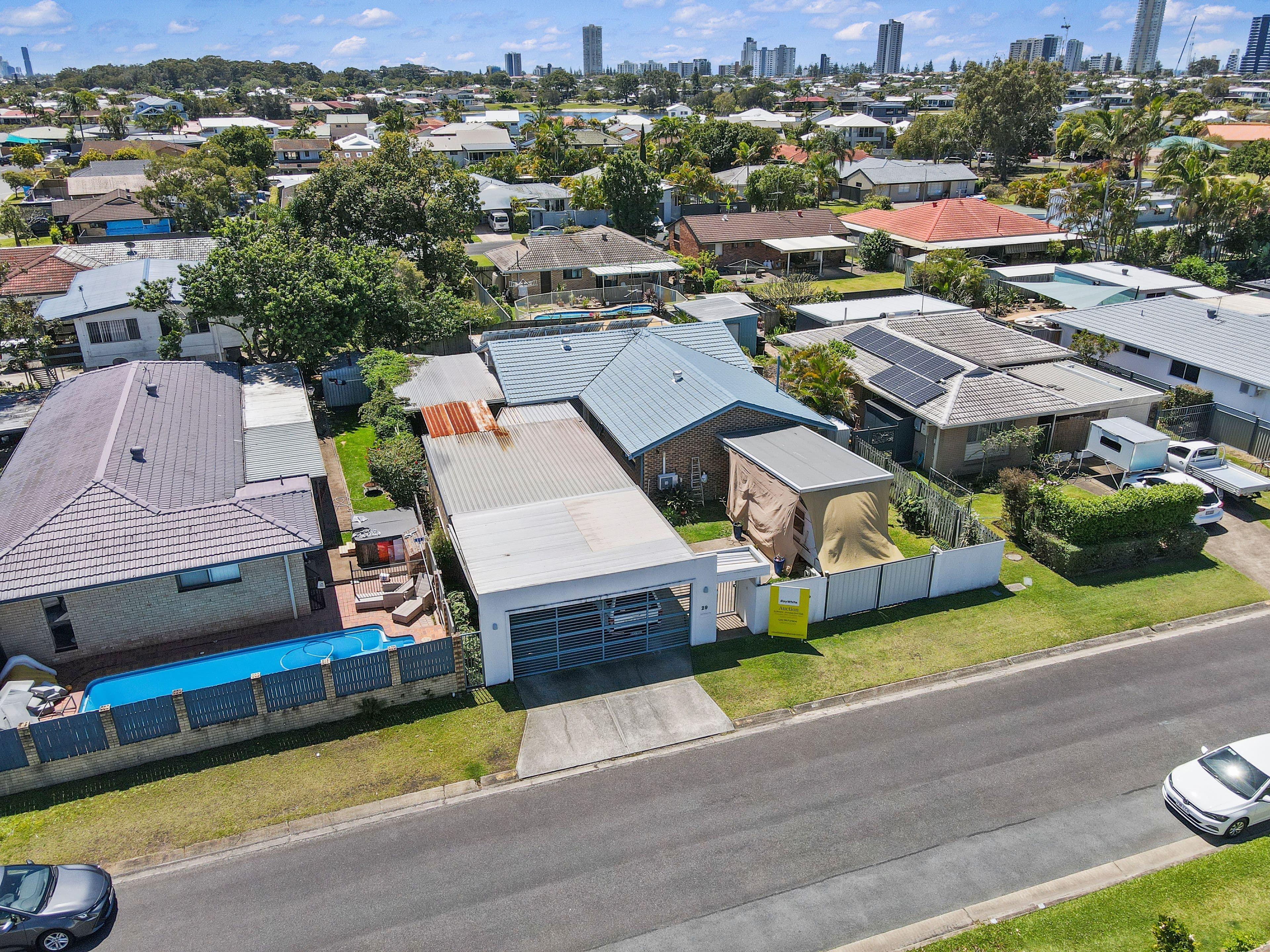 29 Dabchick Drive, Burleigh Waters QLD 4220, Burleigh Waters - Thumbnail 3