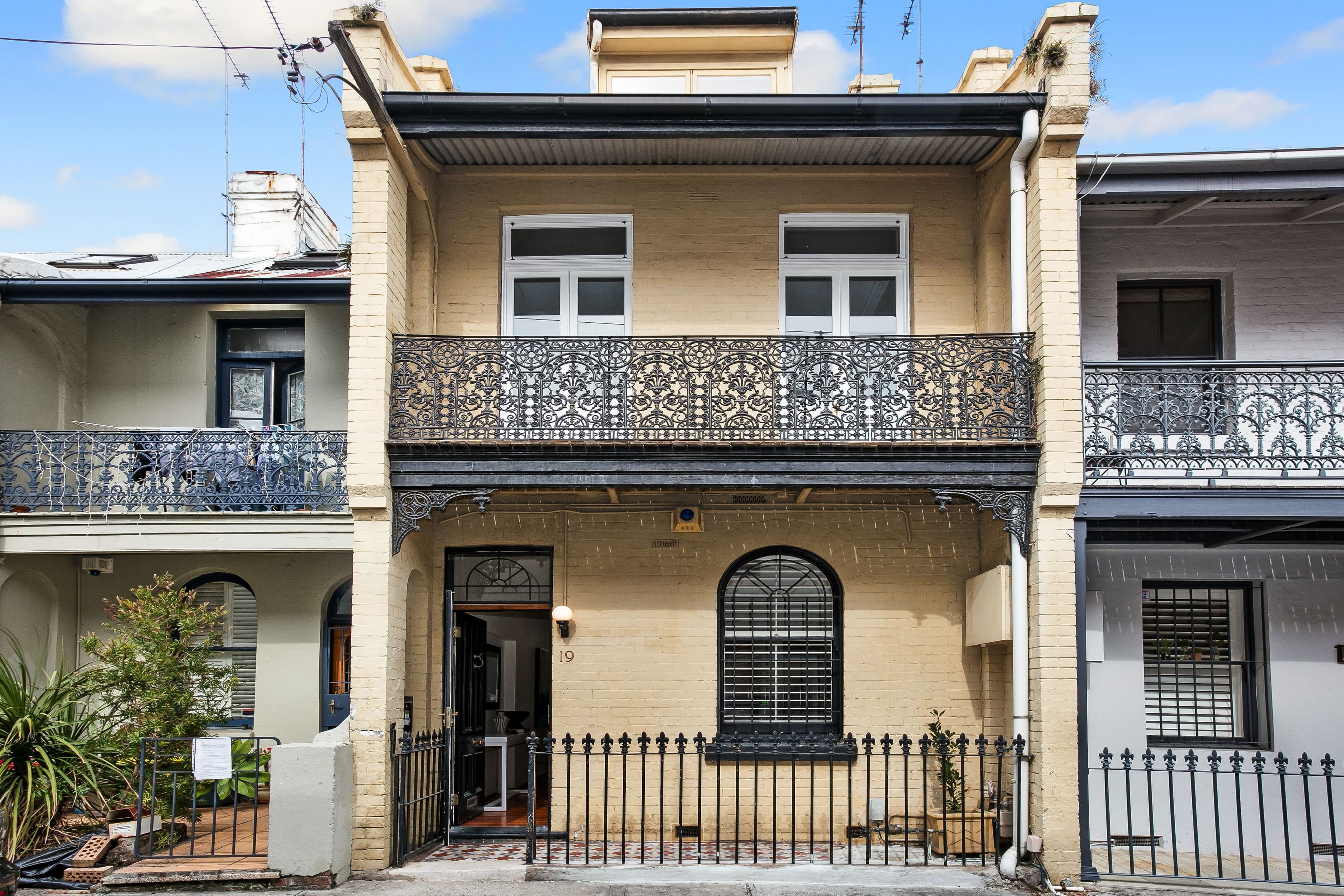19 Bennett Street, Surry Hills - Image 1