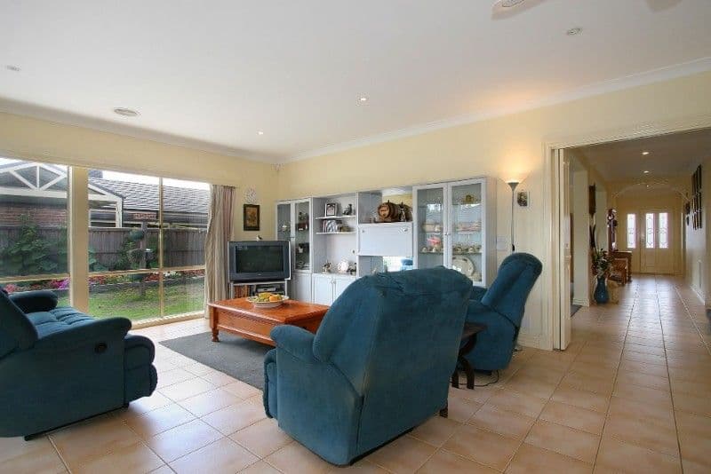 9 Settlers Court, PAKENHAM VIC 3810, Pakenham - Thumbnail 4