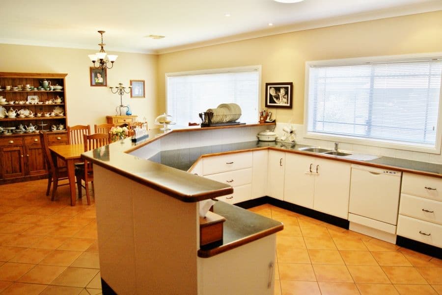 41 Petticoat Lane, YOUNG NSW 2594, Young - Thumbnail 7