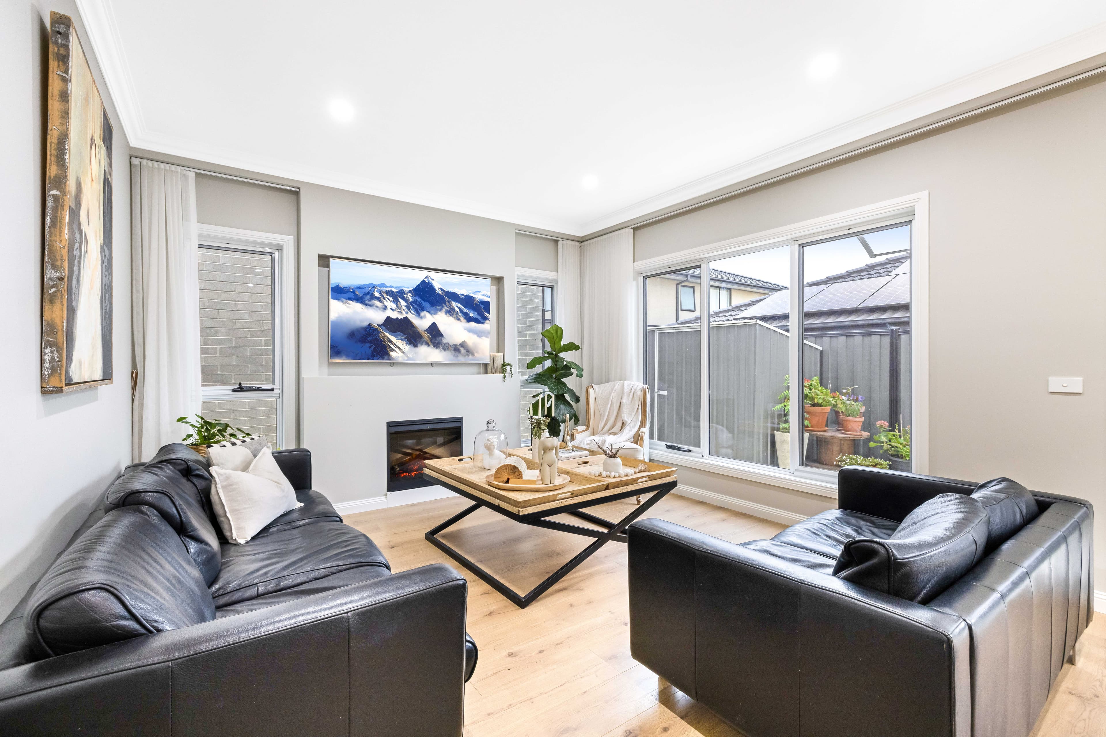 4 Quebec Avenue, Craigieburn VIC 3064, Craigieburn - Thumbnail 2