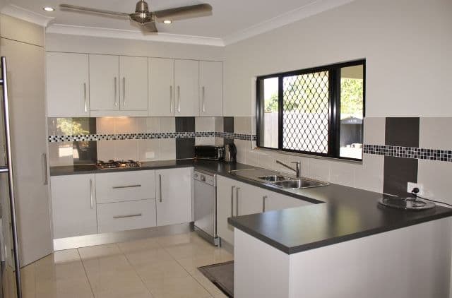 12 Kingsley Close, WHITE ROCK QLD 4868, White Rock - Thumbnail 4