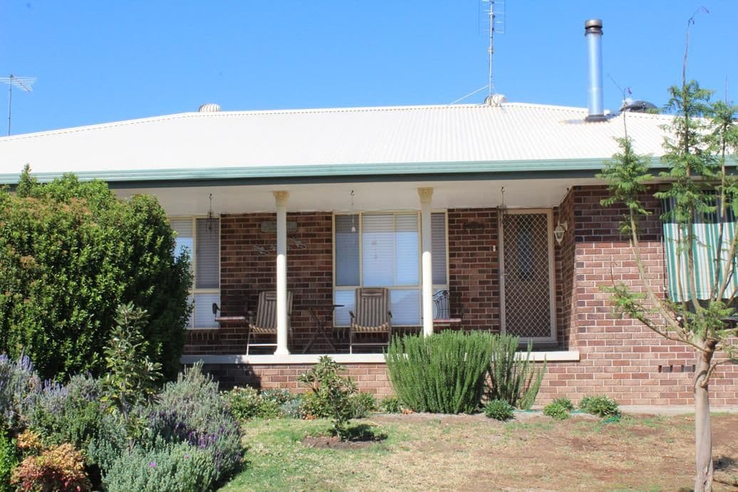 2 Spring Street, Bingara NSW 2404, Bingara - Thumbnail 2