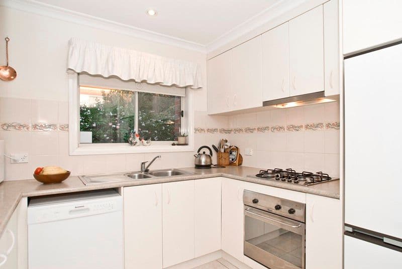 14 Mirabel Avenue, RINGWOOD EAST VIC 3135, Ringwood East - Thumbnail 2