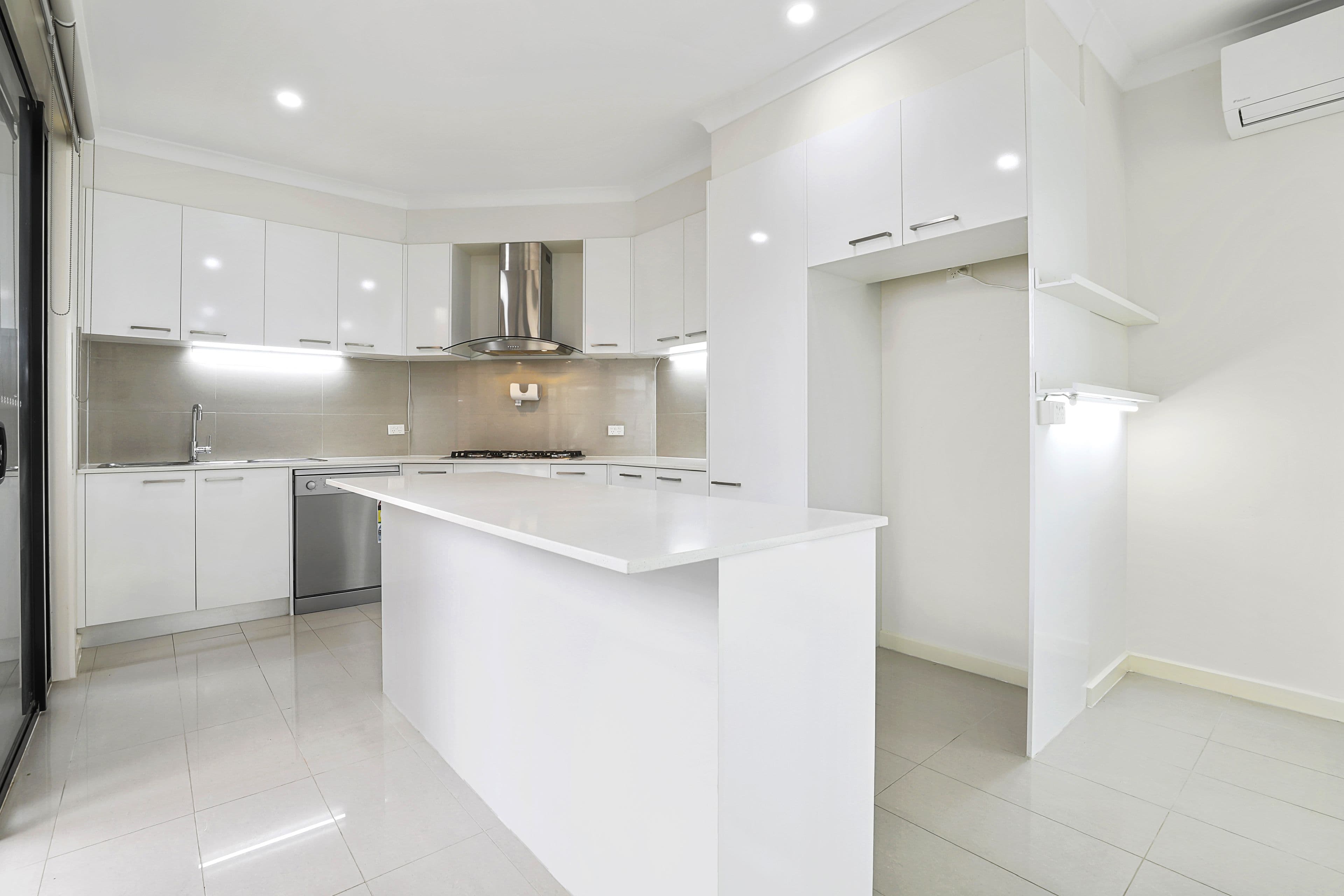 19 Rutherglen Street, Noble Park VIC 3174, Noble Park - Thumbnail 4