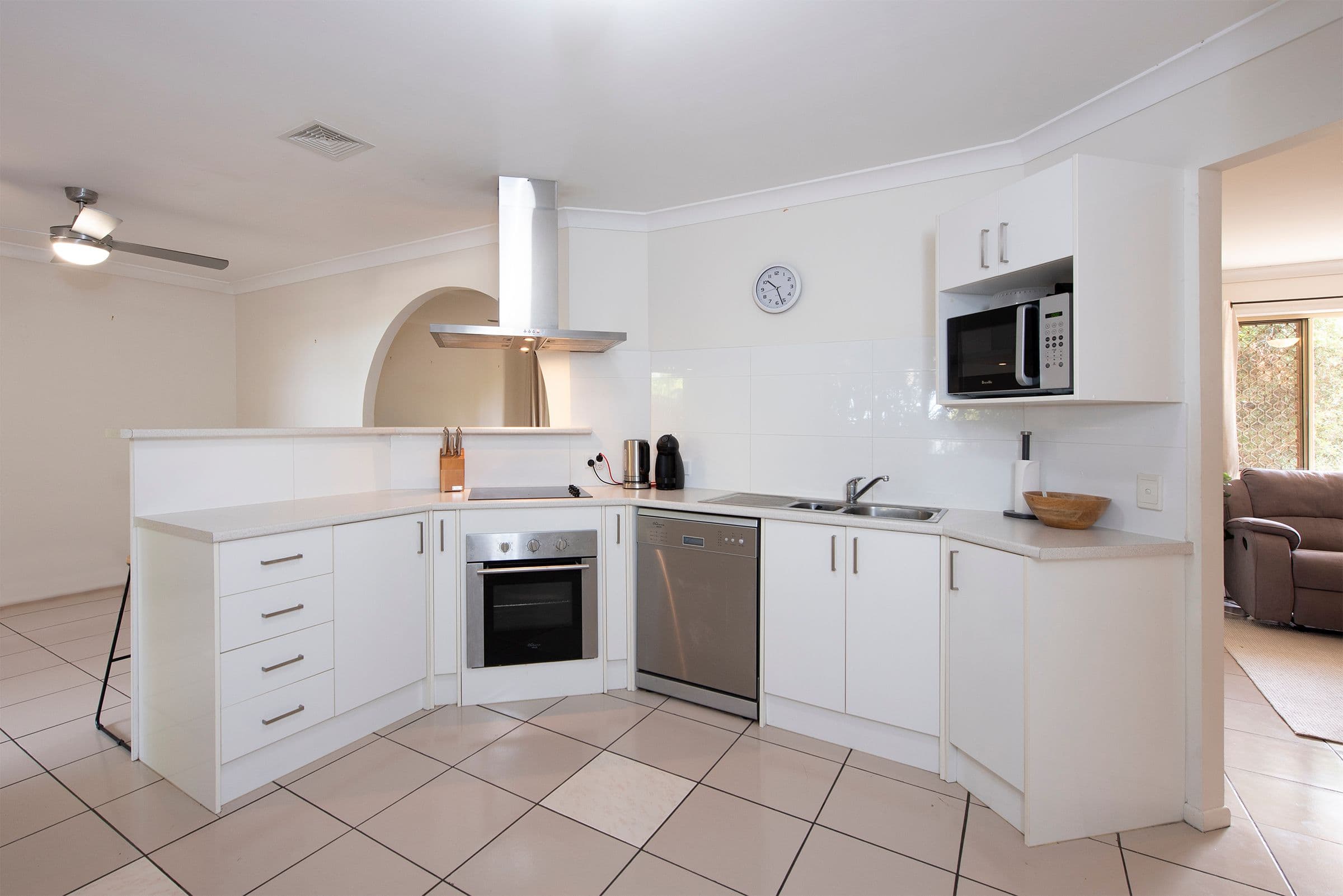 72 Donna Avenue, Rochedale South QLD 4123, Rochedale South - Thumbnail 2