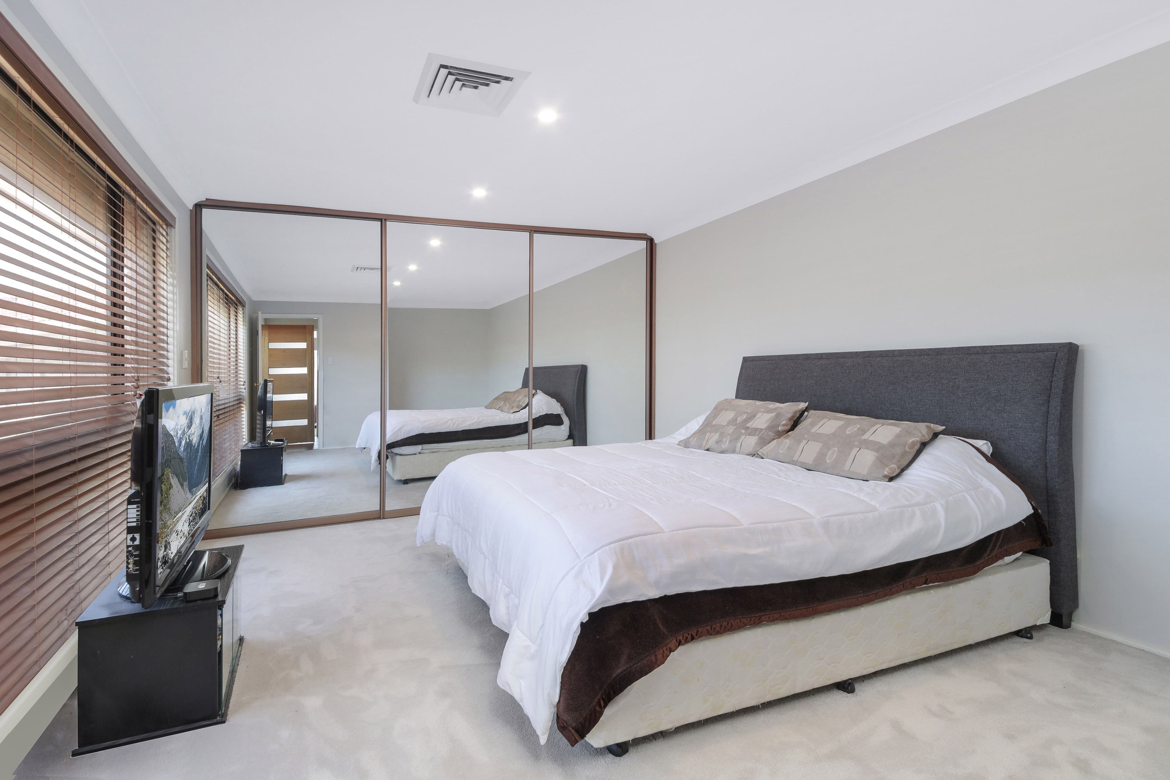 6 Goolagong Court, Milperra NSW 2214, Milperra - Thumbnail 4