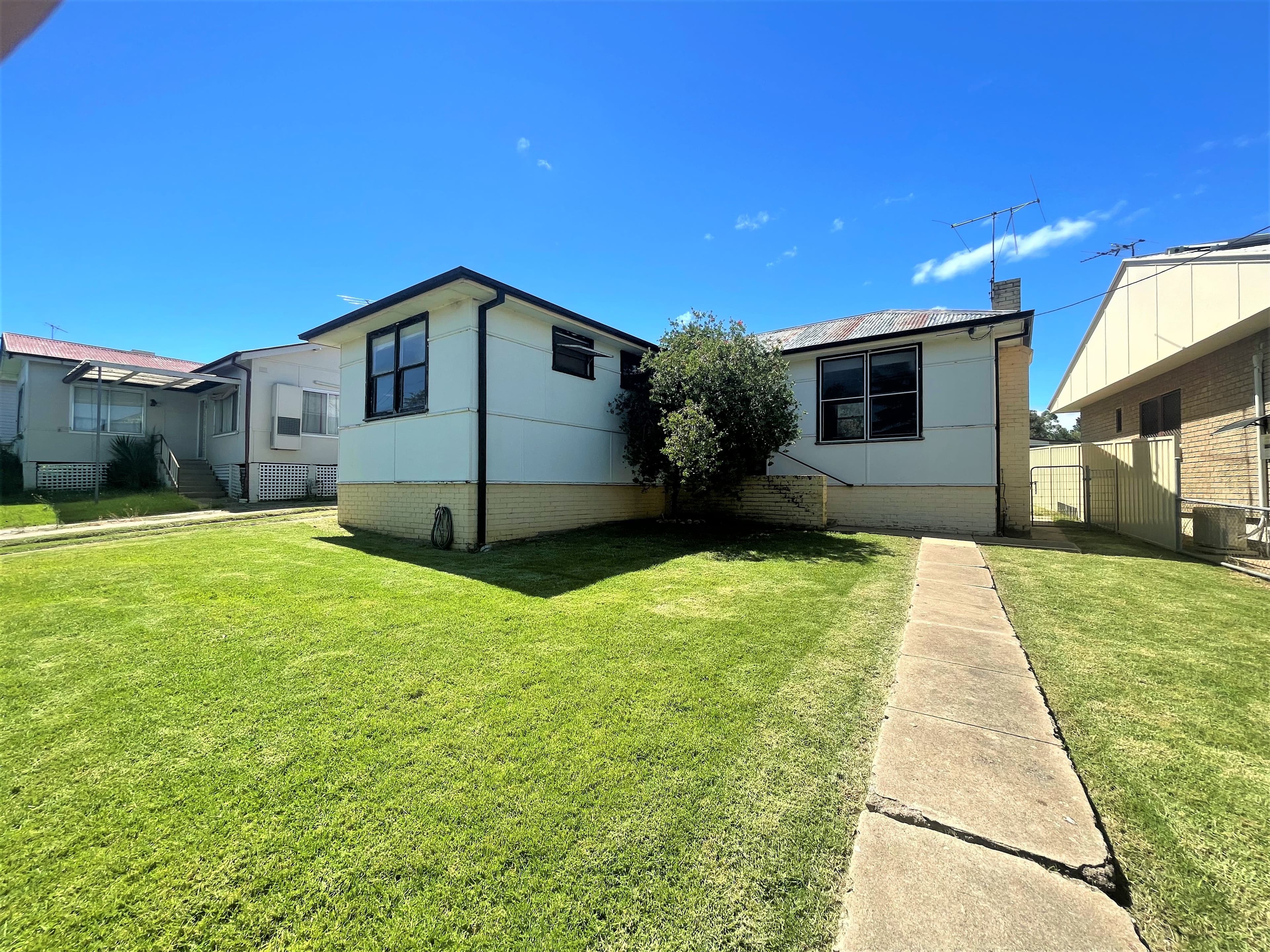 37 Blackett Avenue, Young NSW 2594, Young - Image 1