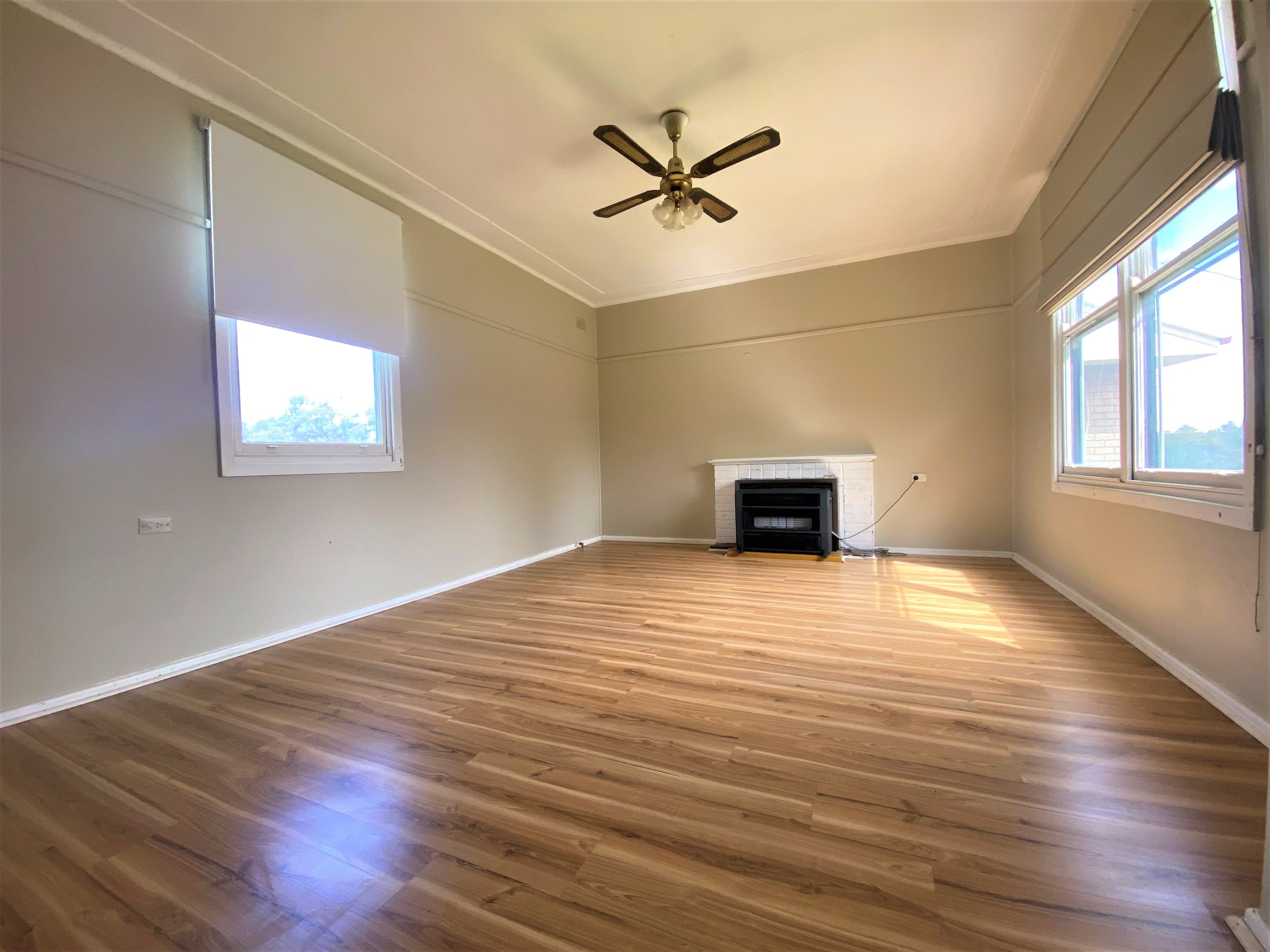 37 Blackett Avenue, Young NSW 2594, Young - Thumbnail 2