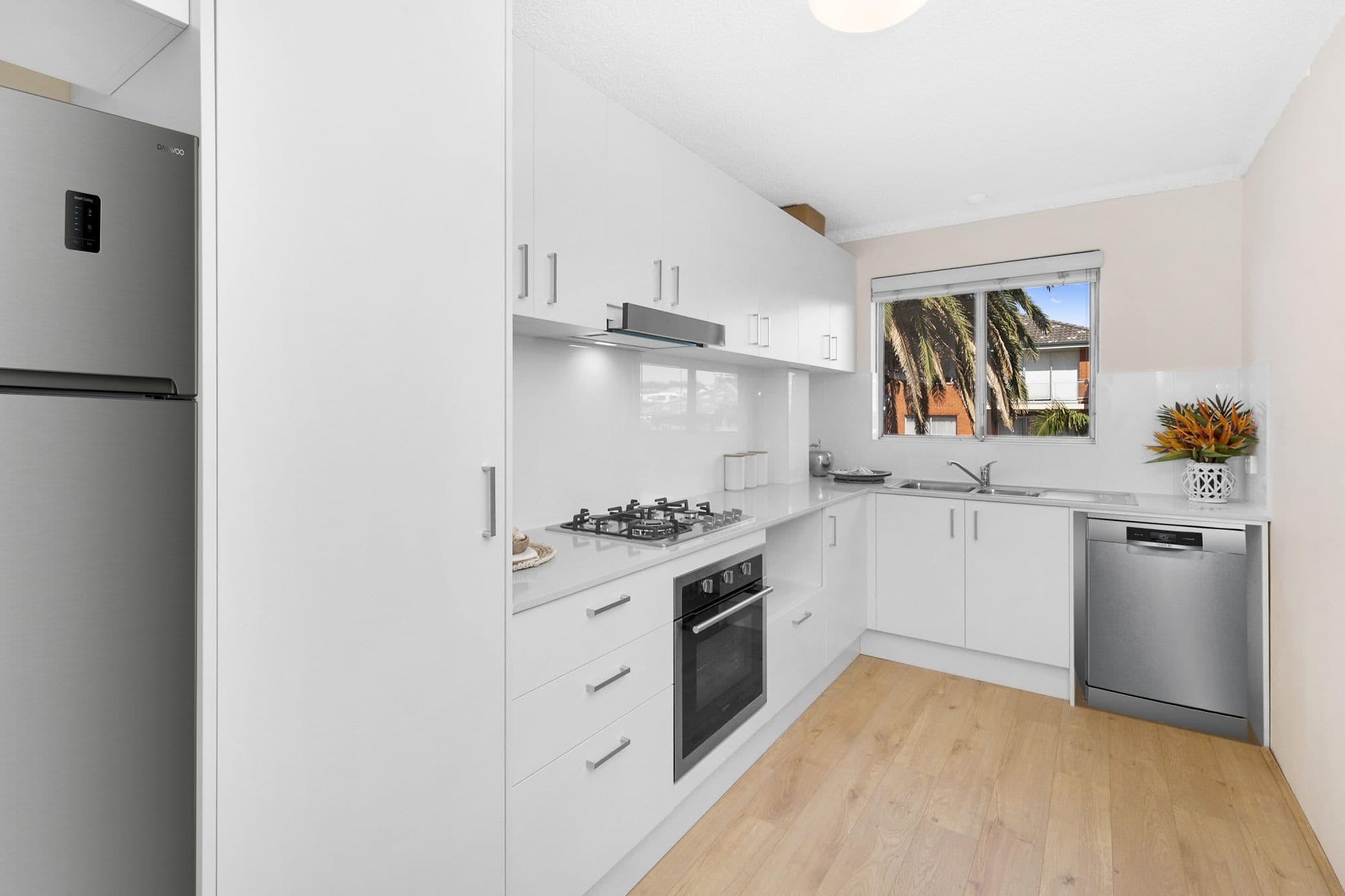 12 Regis Avenue, Warragul - Thumbnail 2