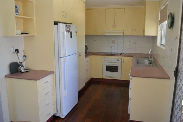 8 Wilga Street, KIN KORA QLD 4680, Kin Kora - Thumbnail 4