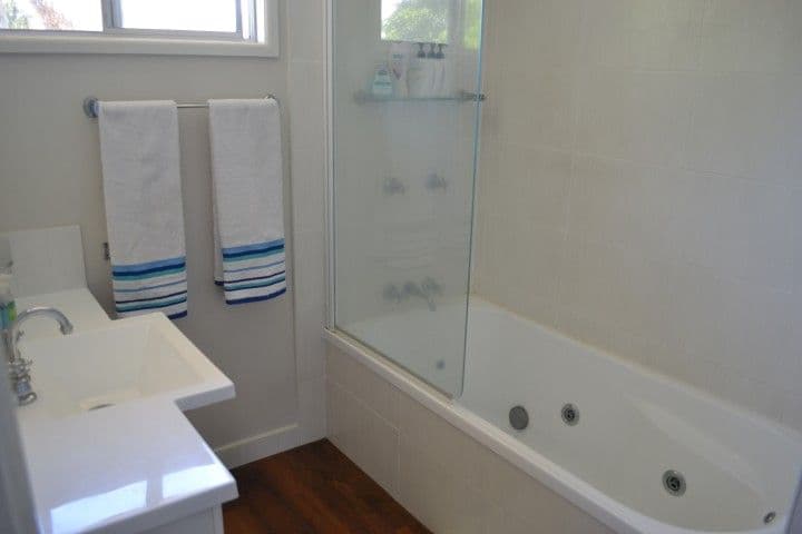 8 Wilga Street, KIN KORA QLD 4680, Kin Kora - Thumbnail 8