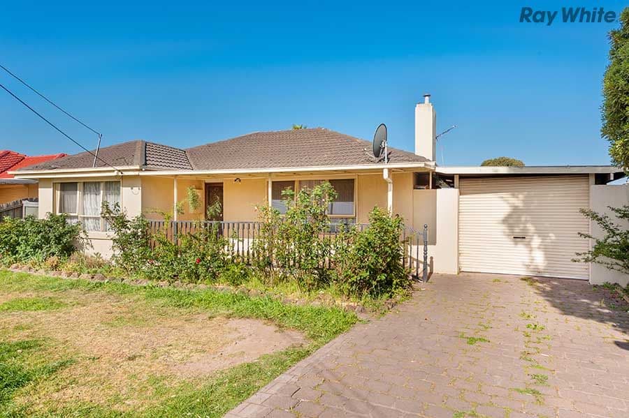 10 McRae Avenue, St Albans VIC 3021, St Albans - Image 1