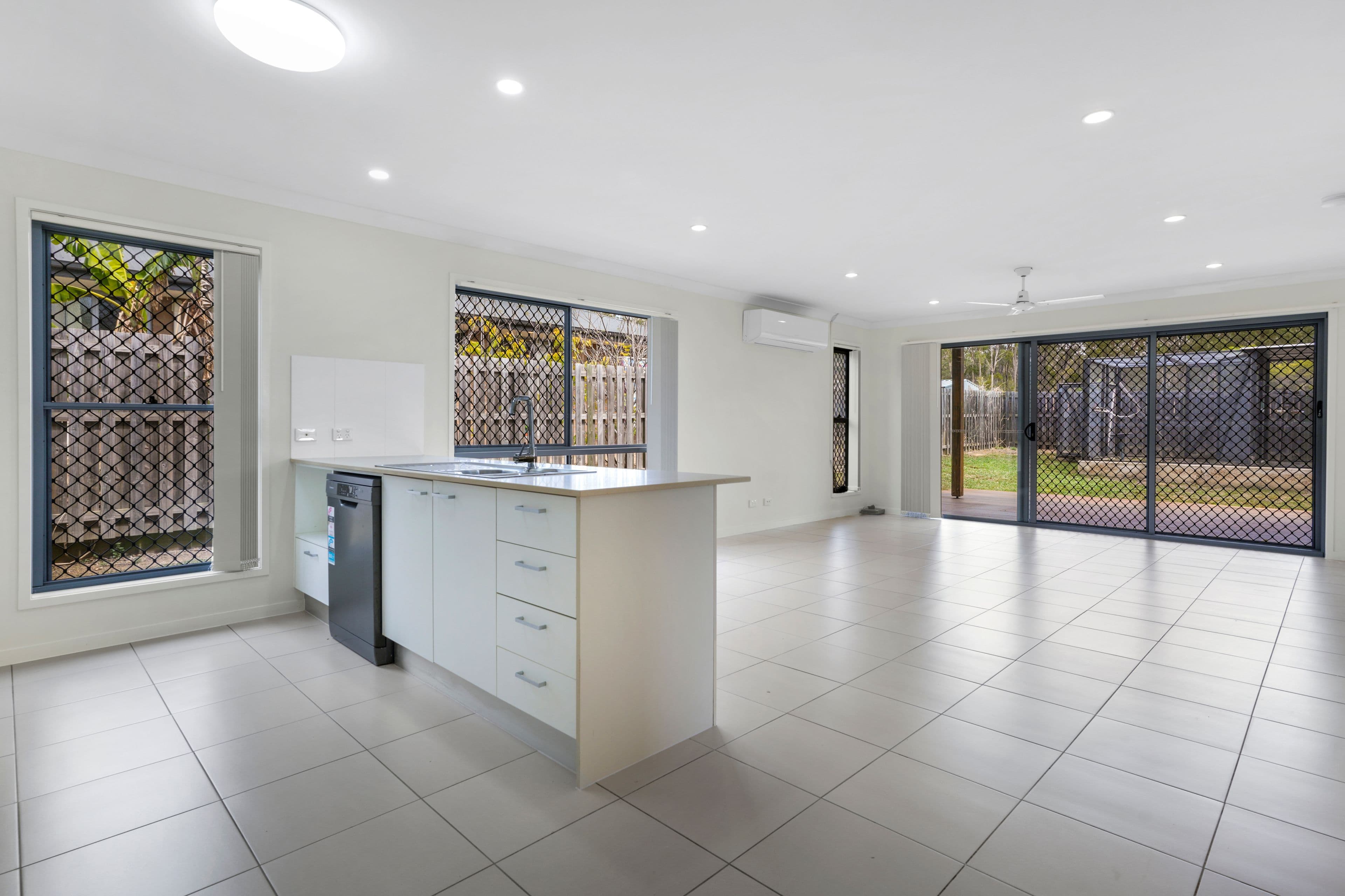 51 Cornforth Crescent, Kirkwood QLD 4680, Kirkwood - Thumbnail 3