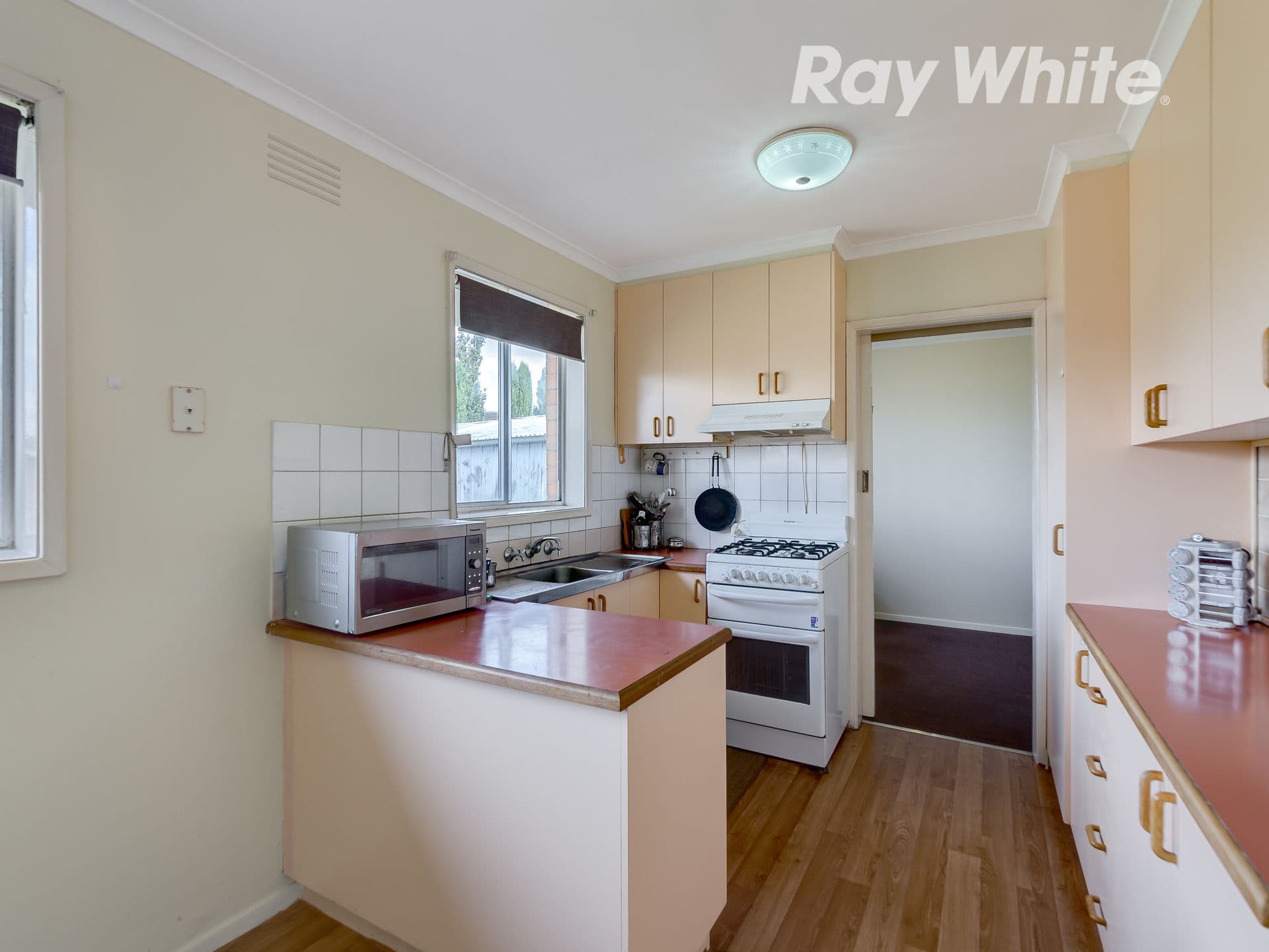 44 Darebin Drive, Thomastown VIC 3074, Thomastown - Thumbnail 3