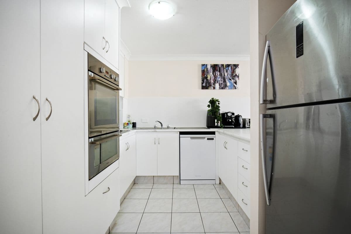 16 Stanhill Drive, Surfers Paradise QLD 4217, Surfers Paradise - Thumbnail 5