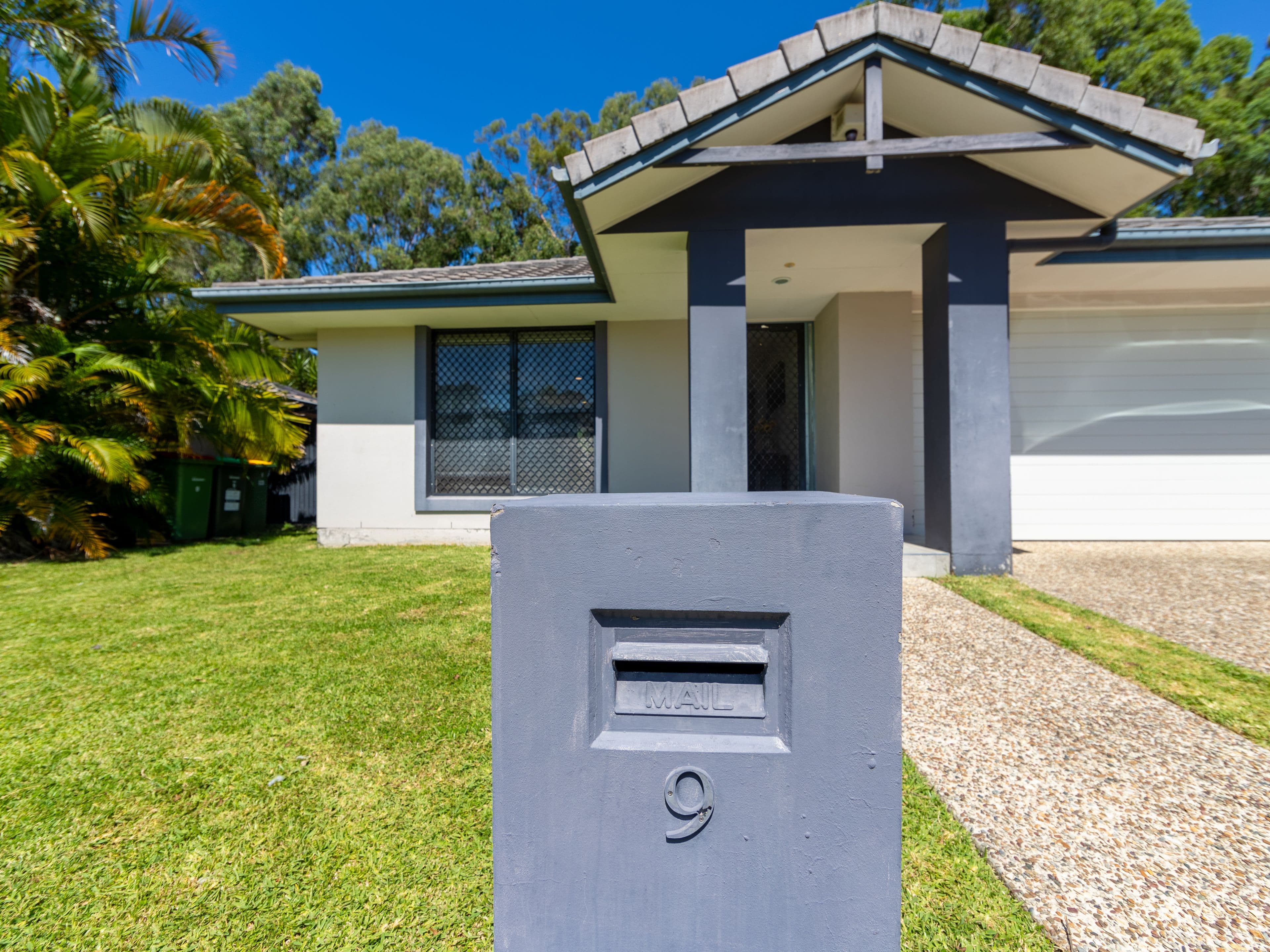9 Seville Circuit, Burleigh Waters QLD 4220, Burleigh Waters - Thumbnail 4
