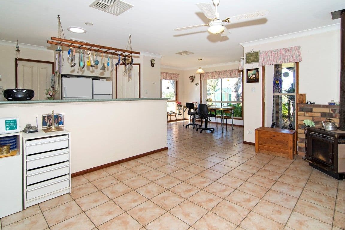 1 Yellowlea Court, OAKEY QLD 4401, Oakey - Thumbnail 2