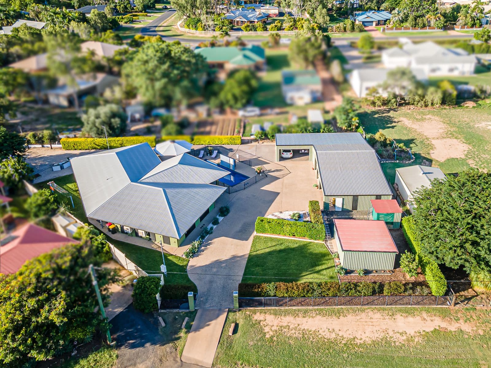 30 Quinn Street, Emerald QLD 4720, Emerald - Thumbnail 2