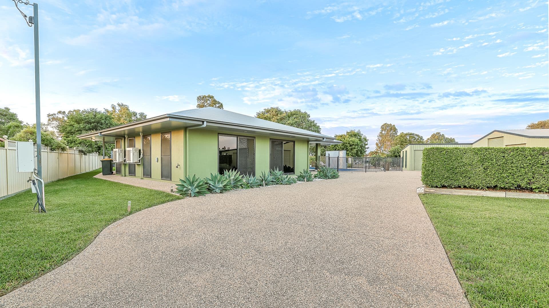 30 Quinn Street, Emerald QLD 4720, Emerald - Thumbnail 3