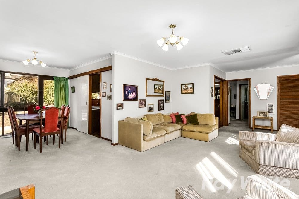 17 Harris Crescent, Glen Waverley VIC 3150, Glen Waverley - Thumbnail 2