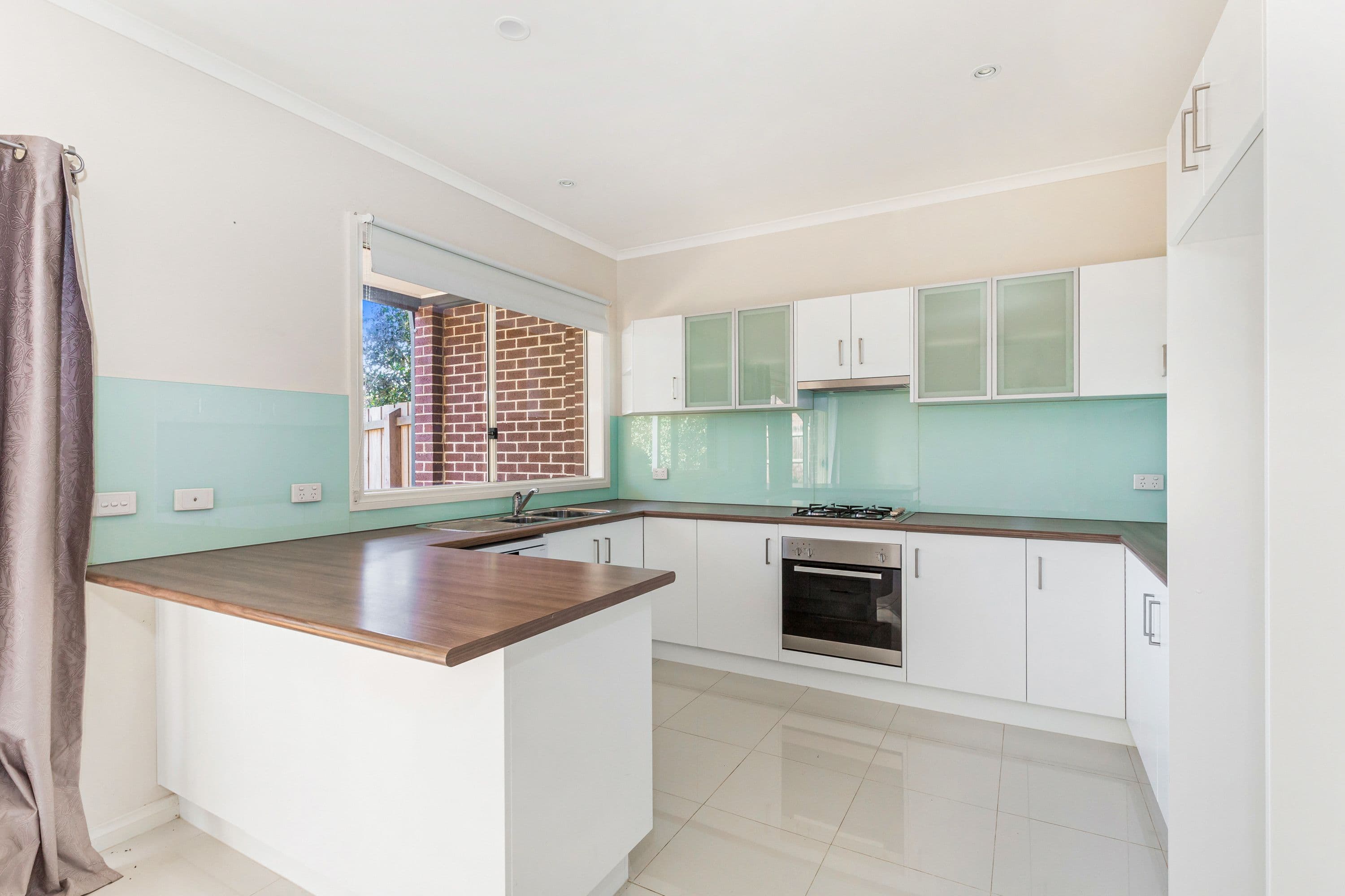 12 Cambridge Close, Lysterfield VIC 3156, Lysterfield - Thumbnail 2