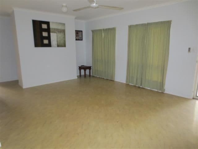 16 Blackbird Street, BENTLEY PARK QLD 4869, Bentley Park - Thumbnail 4
