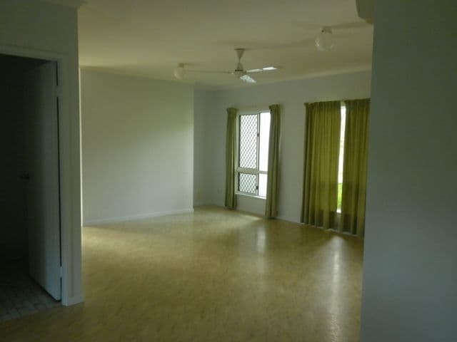 16 Blackbird Street, BENTLEY PARK QLD 4869, Bentley Park - Thumbnail 8