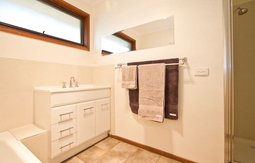 272 Grimshaw Street, WATSONIA NORTH VIC 3087, Watsonia North - Thumbnail 3