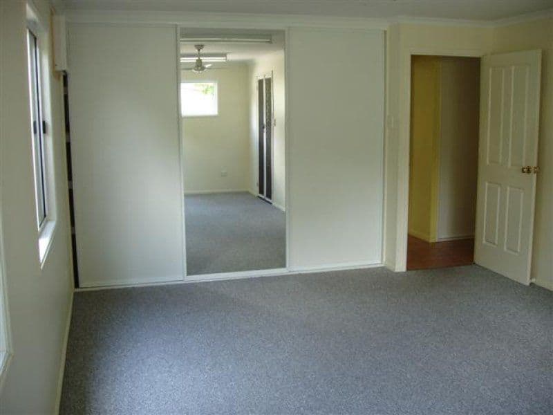 164 Oaka Street, SOUTH GLADSTONE QLD 4680, South Gladstone - Thumbnail 2