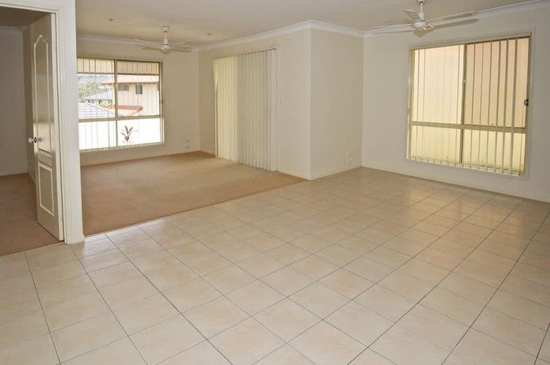 70 Tee Trees Boulevard, ARUNDEL QLD 4214, Arundel - Thumbnail 3