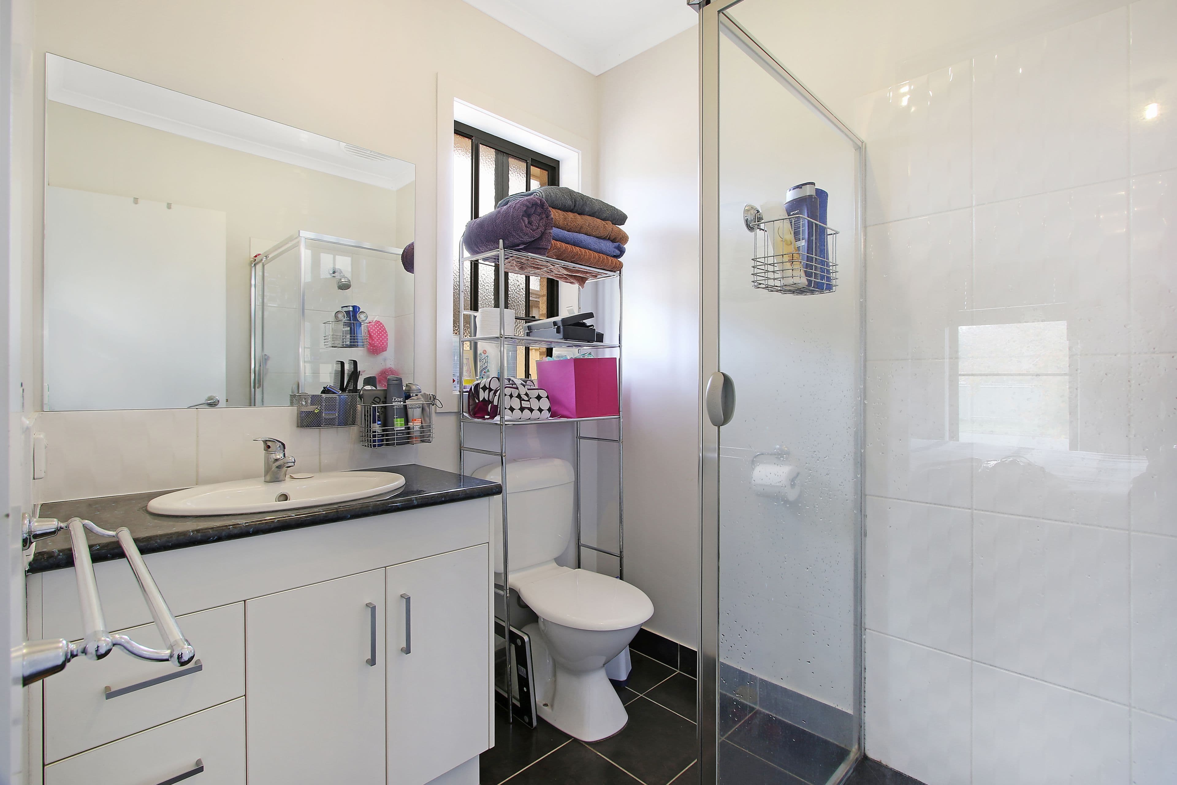 16 Amber Avenue, Benalla VIC 3672, Benalla - Thumbnail 5