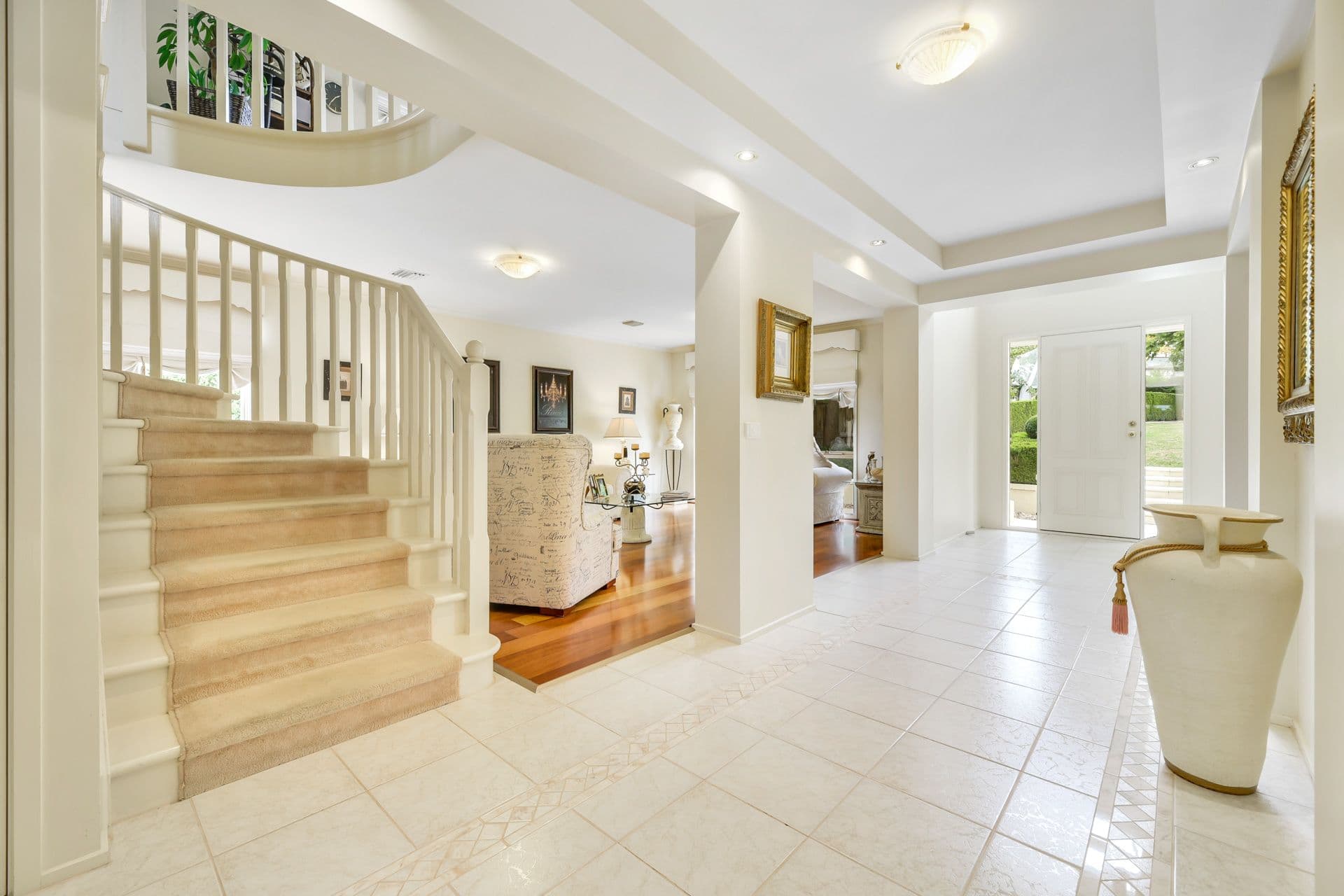 14 Valda Close, Berwick VIC 3806, Berwick - Thumbnail 2