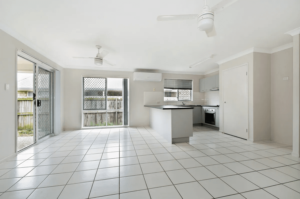 11 Lake Borumba Street, Logan Reserve QLD 4133, Logan Reserve - Thumbnail 2