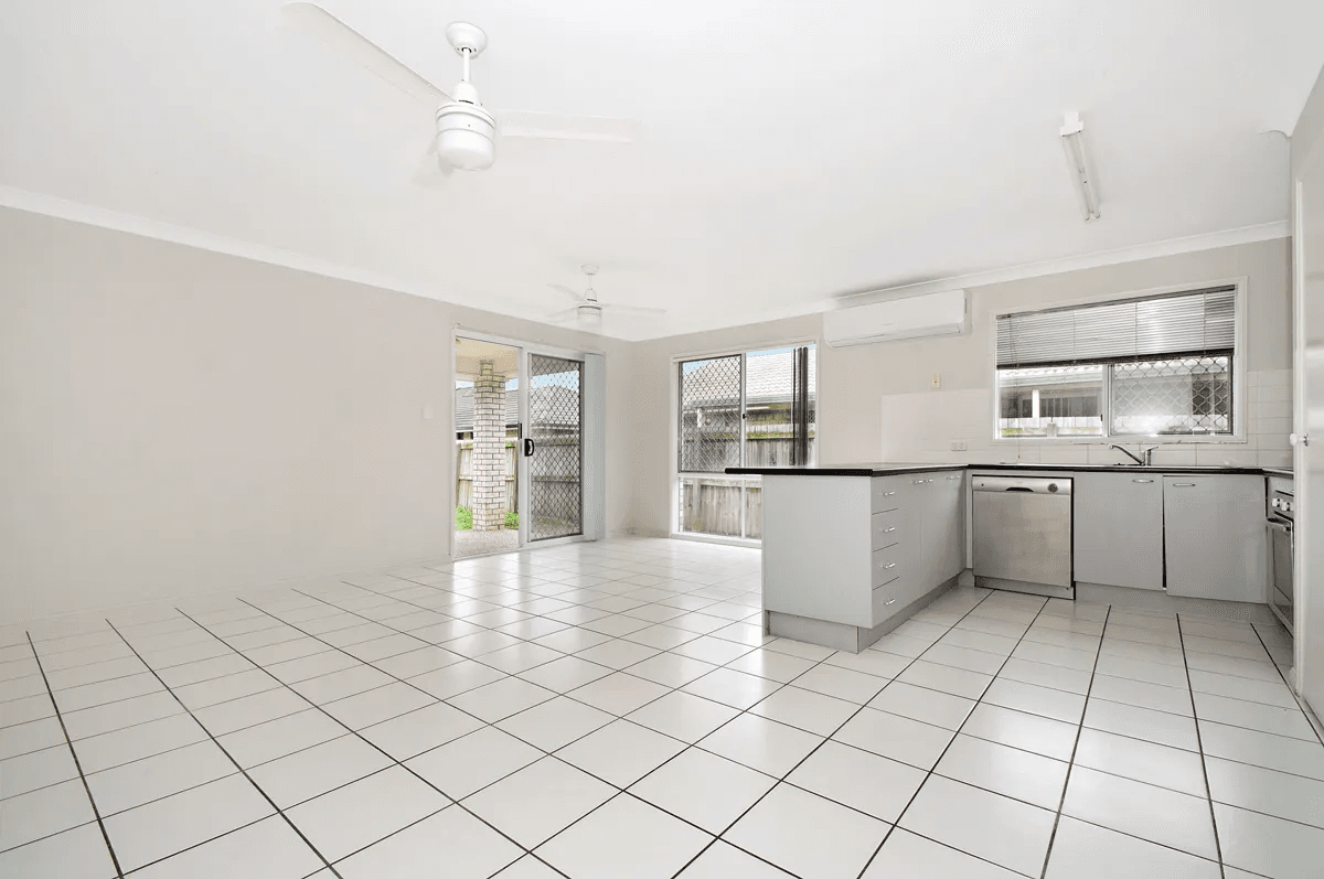 11 Lake Borumba Street, Logan Reserve QLD 4133, Logan Reserve - Thumbnail 3
