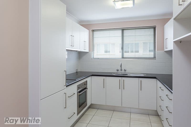 76 Kitchener Street, Coorparoo QLD 4151, Coorparoo - Thumbnail 2
