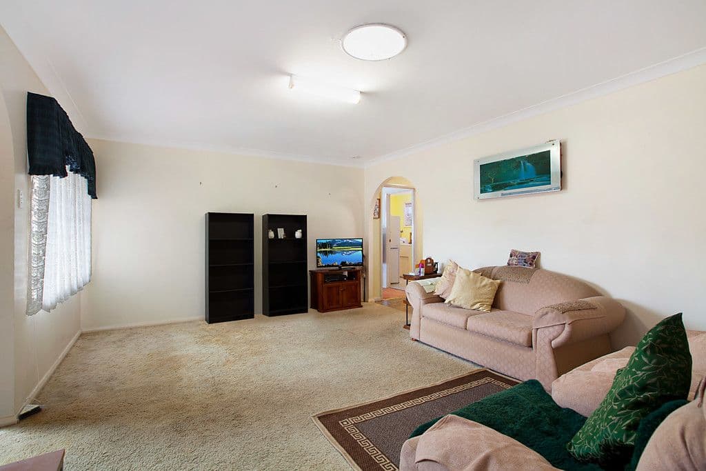 1 Namoi Close, Bateau Bay - Thumbnail 3