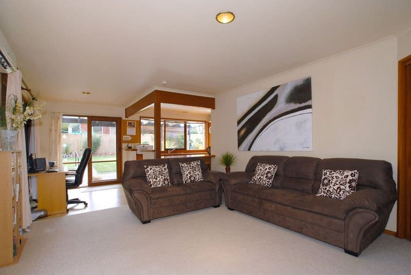 6  Hornsby Drive, LANGWARRIN VIC 3910, Langwarrin - Thumbnail 3