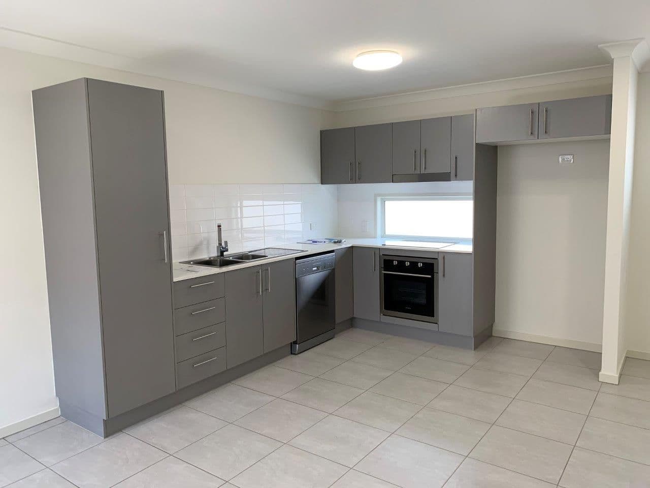 9 Diller Drive, Crestmead QLD 4132, Crestmead - Thumbnail 2