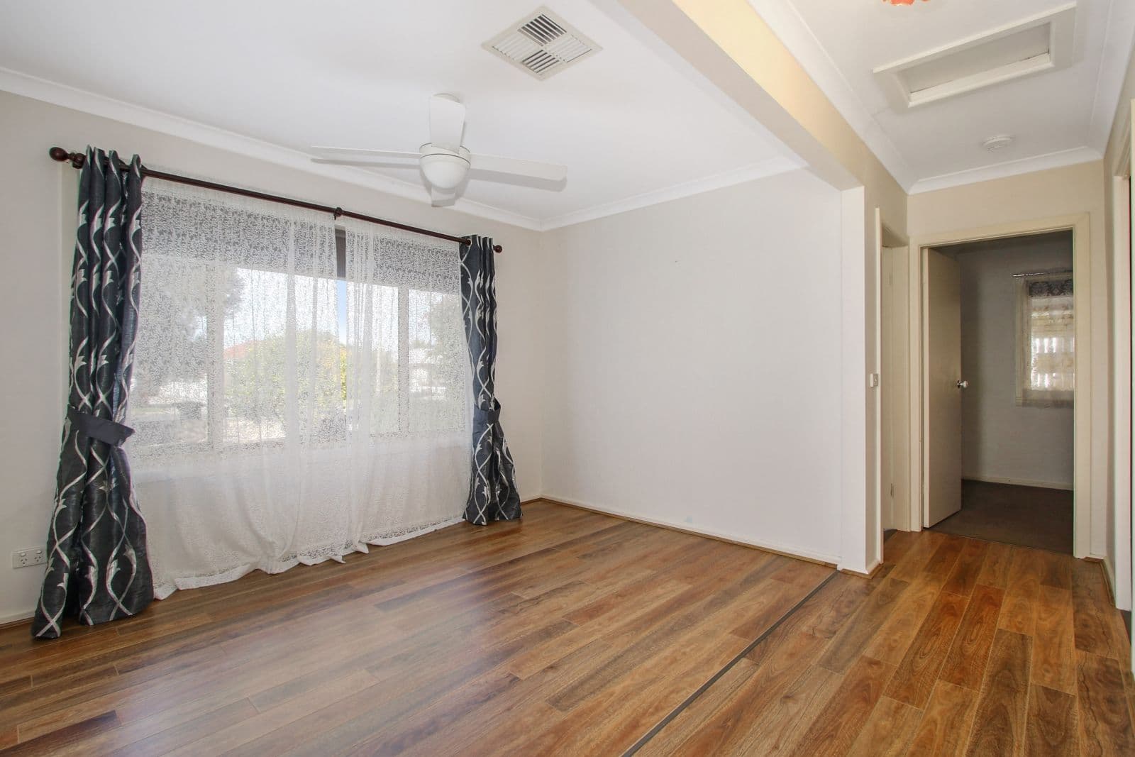 1047 Koonwarra Street, North Albury NSW 2640, North Albury - Thumbnail 3