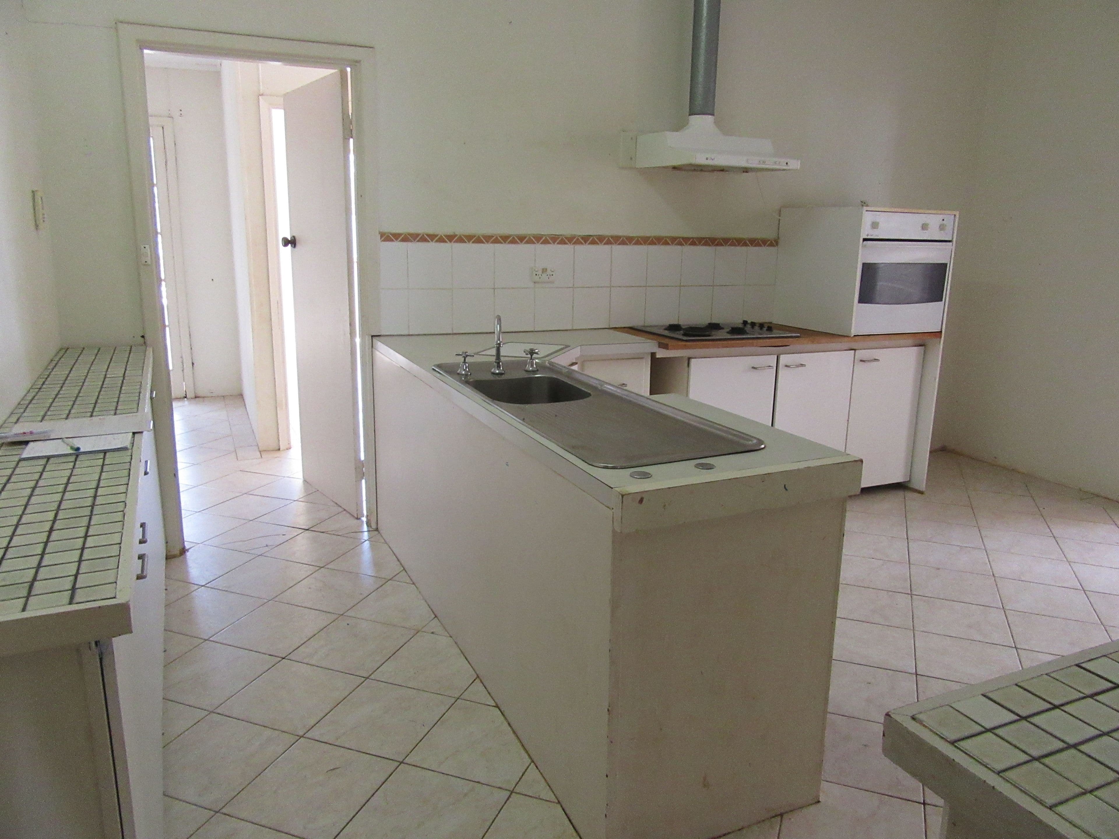 17 Robertson Street, Carnamah WA 6517, Carnamah - Thumbnail 4
