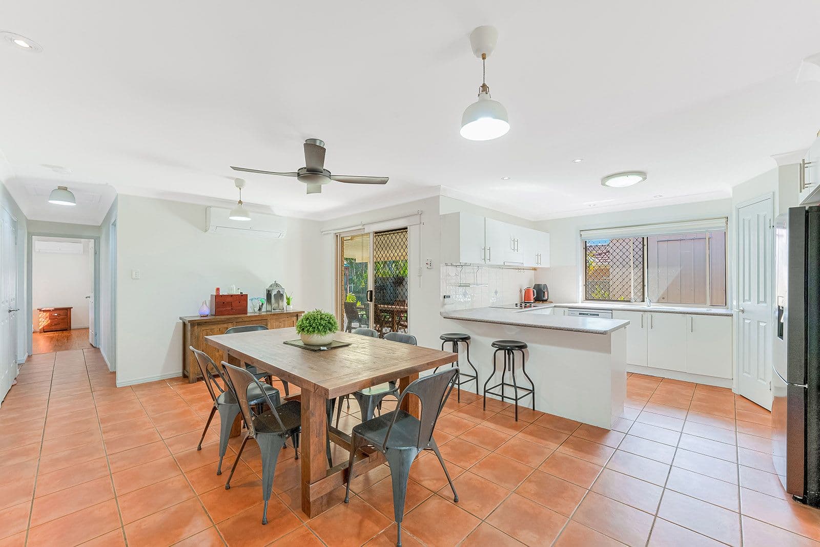 1 Sutherland Crescent, Morayfield QLD 4506, Morayfield - Thumbnail 6