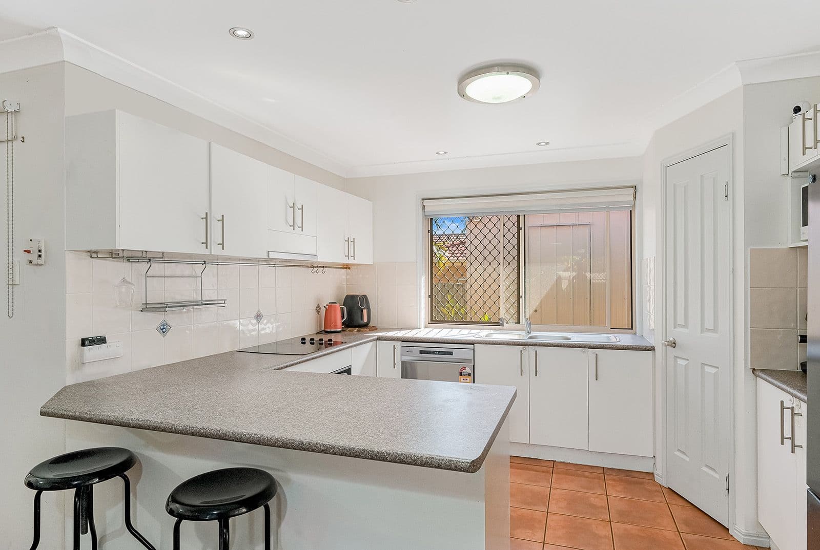 1 Sutherland Crescent, Morayfield QLD 4506, Morayfield - Thumbnail 7