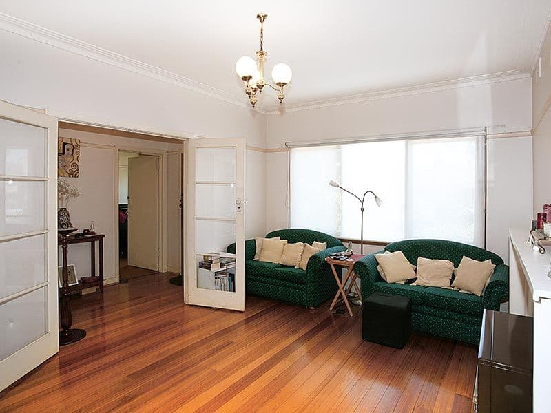 16 Roberts Avenue, BOX HILL SOUTH VIC 3128, Box Hill South - Image 1